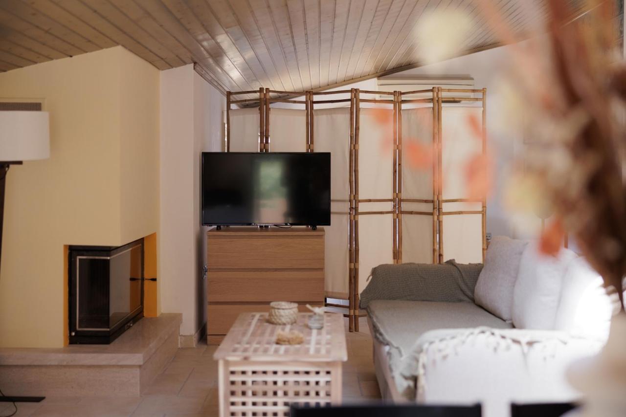 Country Attic * Potamos (Corfu)